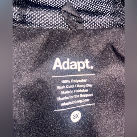 Black wind breaker - Picture 3 of 5